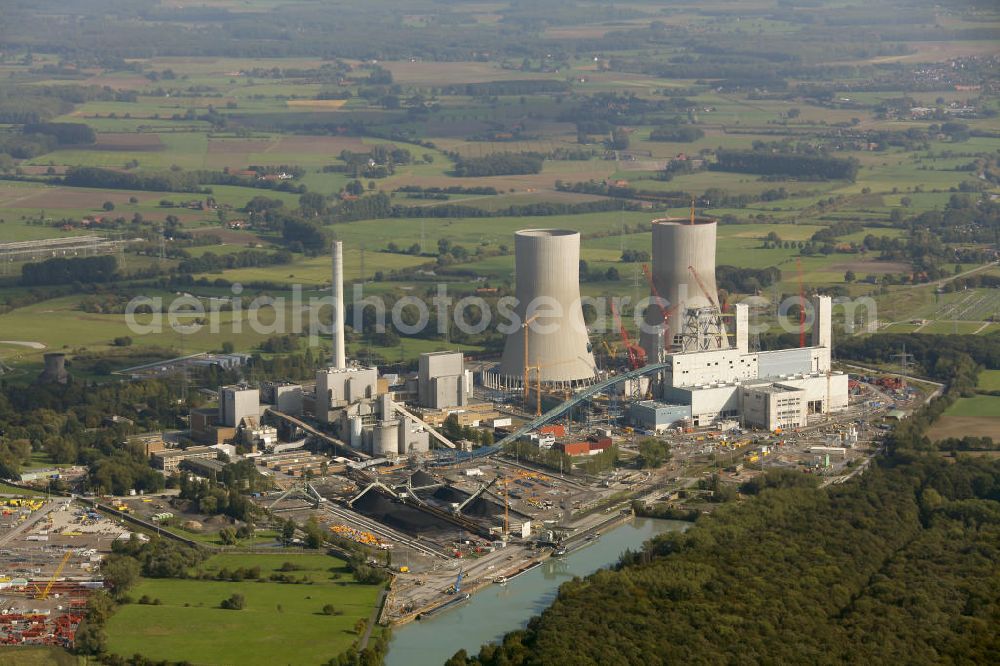 Aerial photograph Hamm - Baustelle am Kraftwerk / Kohlekraftwerk Westfalen im Stadtteil Hamm-Uentrop mit dem ehemaligen Kernkraftwerk KKW / AKW THTR-300 in Nordrhein-Westfalen NRW. Construction site at the powerhouse / coal power station in the district Hamm-Uentrop with the former nuclear power station NPS / atomic plant THTR-300 in North Rhine-Westphalia.