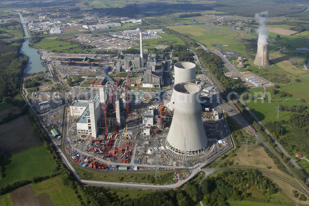 Hamm from the bird's eye view: Baustelle am Kraftwerk / Kohlekraftwerk Westfalen im Stadtteil Hamm-Uentrop mit dem ehemaligen Kernkraftwerk KKW / AKW THTR-300 in Nordrhein-Westfalen NRW. Construction site at the powerhouse / coal power station in the district Hamm-Uentrop with the former nuclear power station NPS / atomic plant THTR-300 in North Rhine-Westphalia.