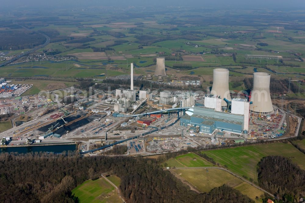 Hamm from the bird's eye view: Construction site at the powerhouse / coal power station in the district Hamm-Uentrop with the former nuclear power station NPS / atomic plant THTR-300 in North Rhine-Westphalia