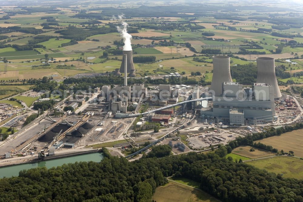 Hamm from above - Construction site at the powerhouse / coal power station in the district Hamm-Uentrop with the former nuclear power station NPS / atomic plant THTR-300 in North Rhine-Westphalia