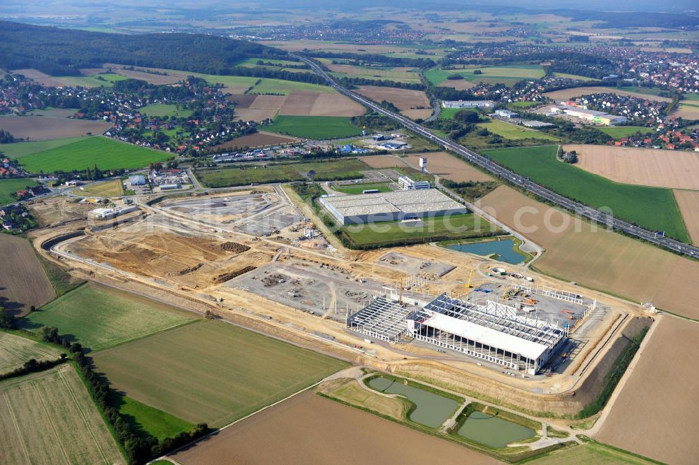 Aerial image Bantorf - Neubau-Baustelle vom Logistikzentrum Kaufland im Gewerbegebiet Bantorf-Nord. Construction site of the new build Kaufland logistics centre in the business park Bandorf-Nord.