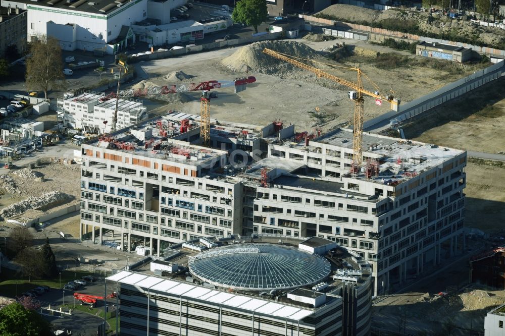 Aerial image Saint-Ouen - Construction site of Leon Grosse Immobilier to build a new multi-family residential complex Rue Albert Dhalenne in Saint-Ouen in Ile-de-France, France