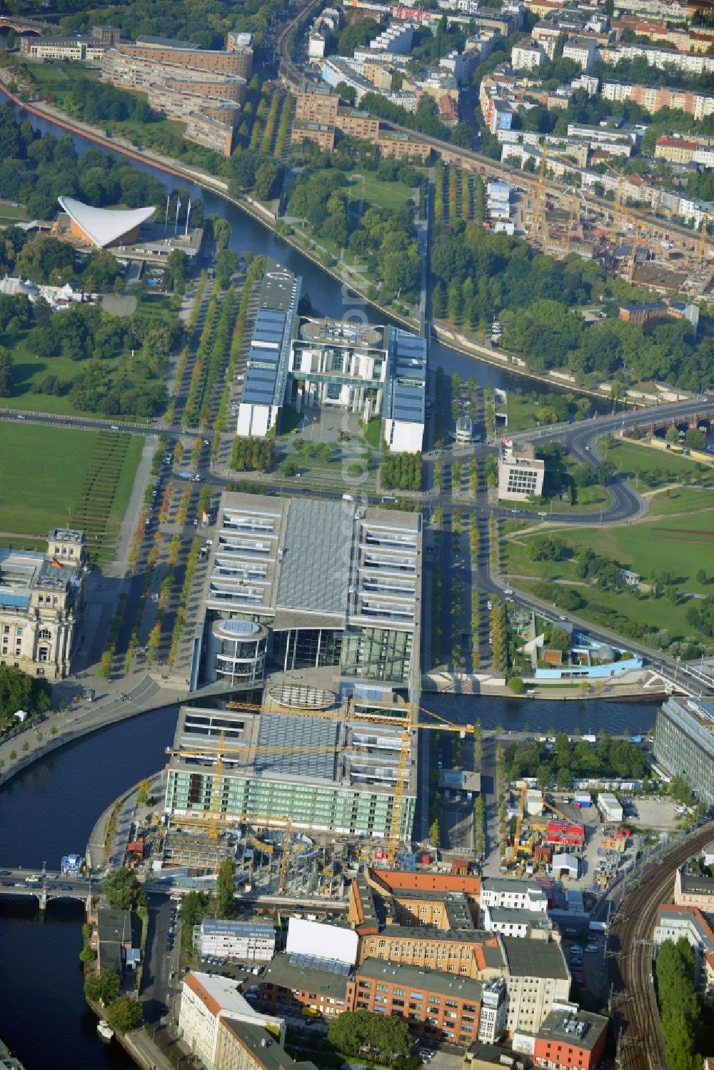 Berlin from the bird's eye view: Extension building site of the government building Marie-Elisabeth-Lüders-Haus in the city centre Berlin