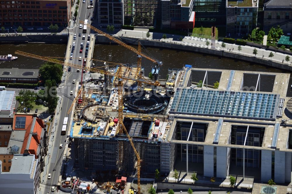 Berlin from above - Extension building site of the government building Marie-Elisabeth-Lüders-Haus in the city centre Berlin