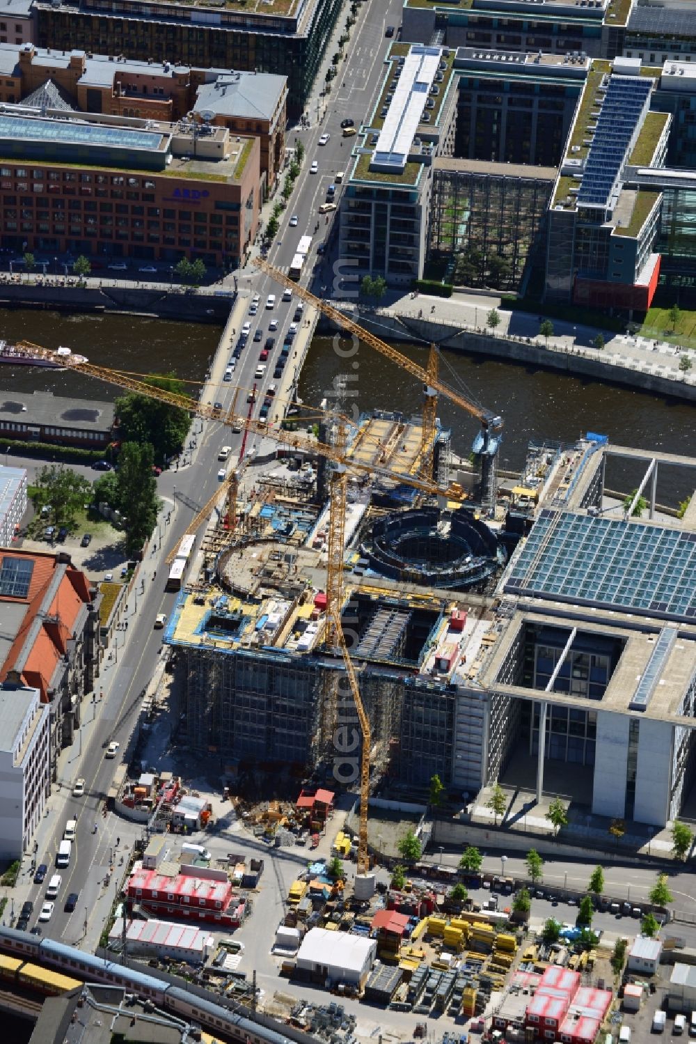 Berlin from the bird's eye view: Extension building site of the government building Marie-Elisabeth-Lüders-Haus in the city centre Berlin