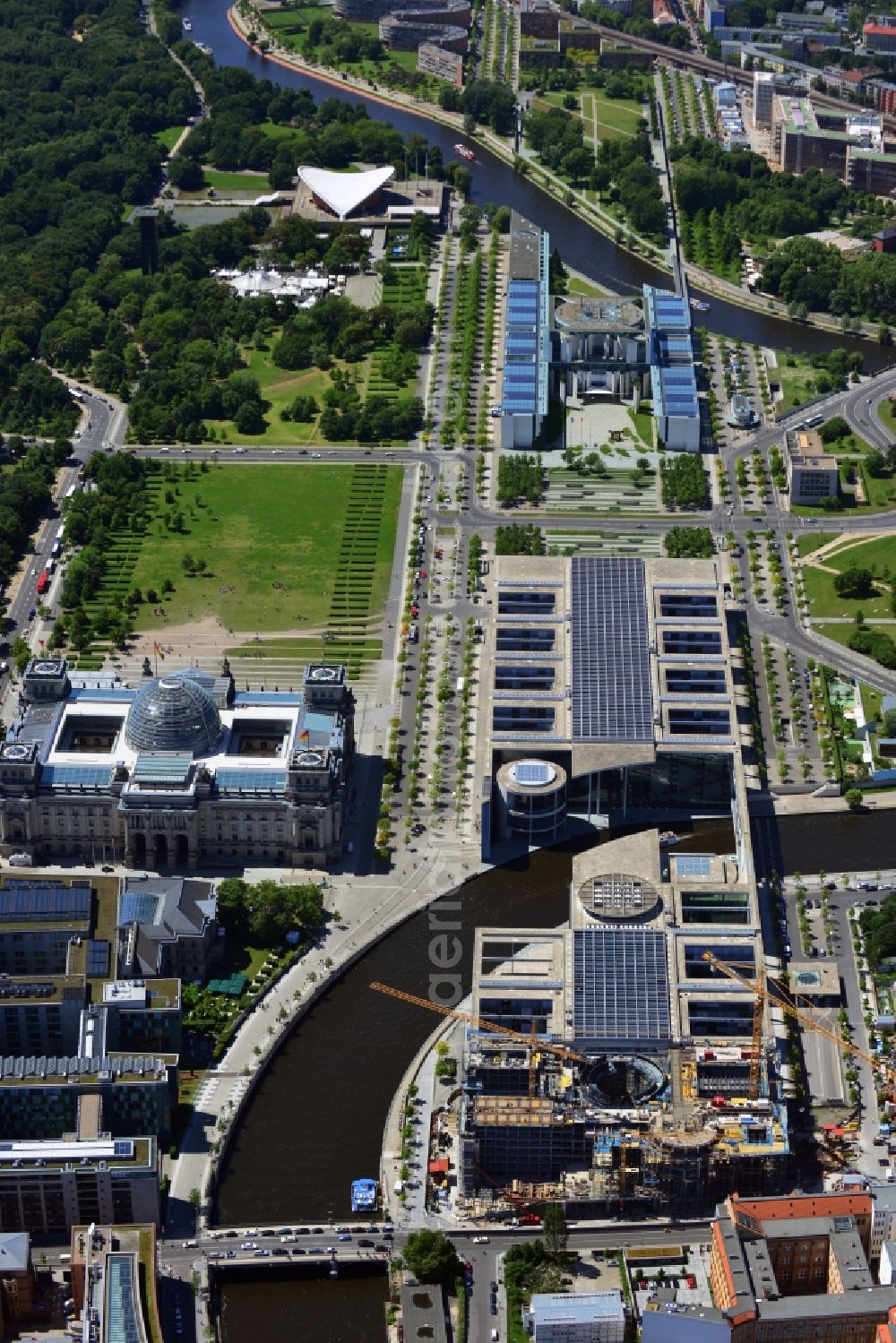 Berlin from above - Extension building site of the government building Marie-Elisabeth-Lüders-Haus in the city centre Berlin