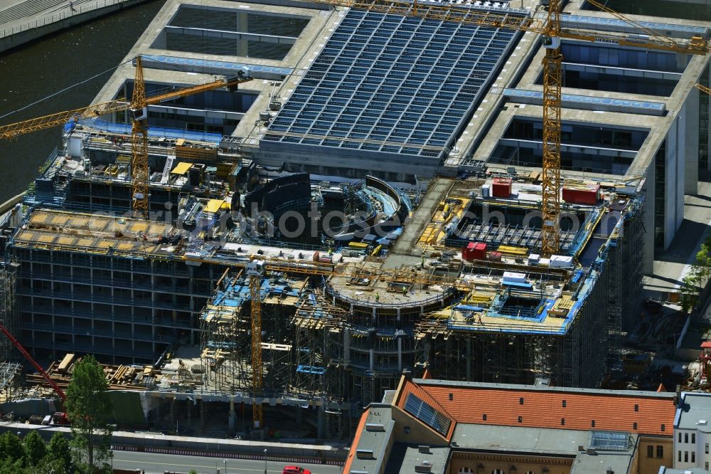 Berlin from the bird's eye view: Extension building site of the government building Marie-Elisabeth-Lüders-Haus in the city centre Berlin