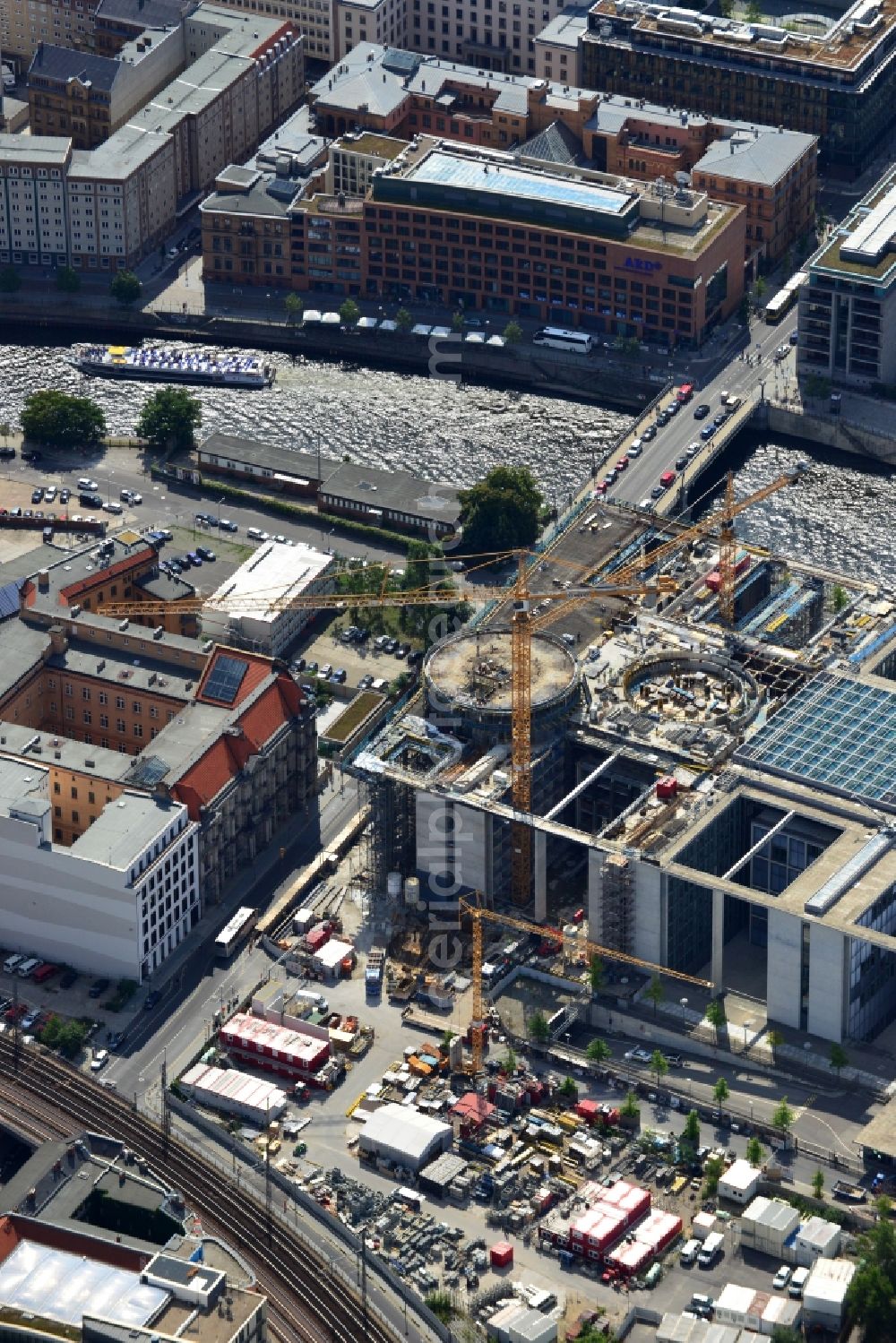 Berlin from the bird's eye view: Extension building site of the government building Marie-Elisabeth-Lüders-Haus in the city centre Berlin