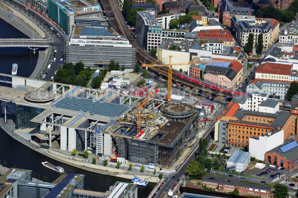 Berlin from above - Extension building site of the government building Marie-Elisabeth-Lüders-Haus in the city centre Berlin