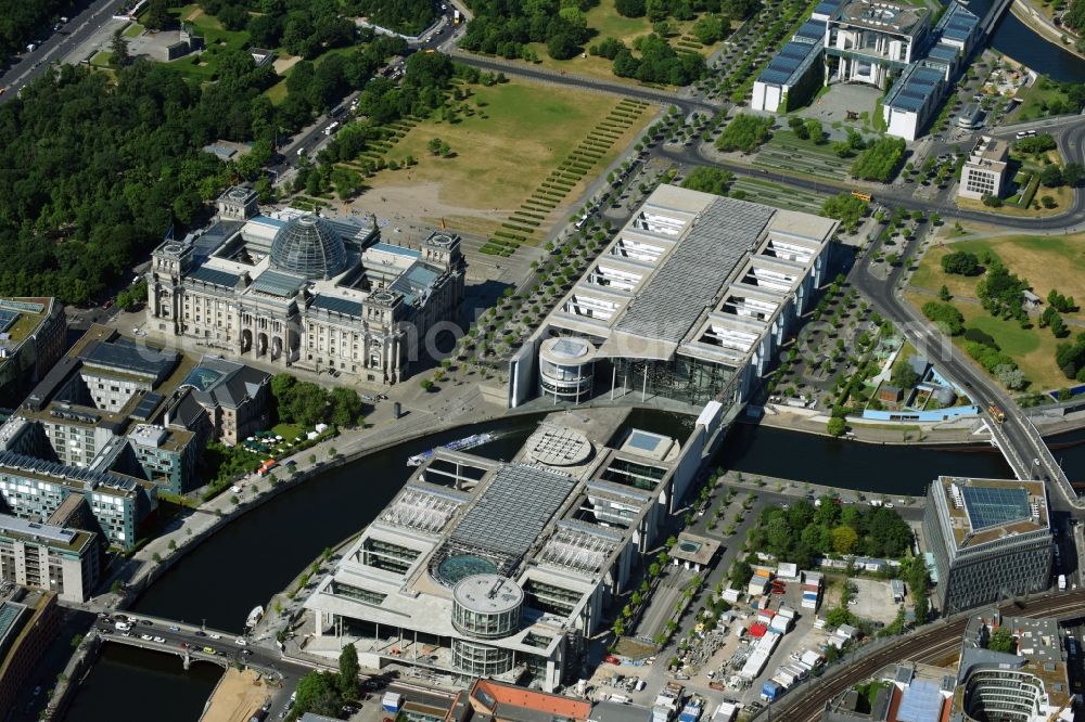 Aerial image Berlin - Extension building site of the government building Marie-Elisabeth-Lueders-Haus in the city centre Berlin