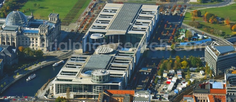 Aerial photograph Berlin - Extension building site of the government building Marie-Elisabeth-Lueders-Haus in the city centre Berlin