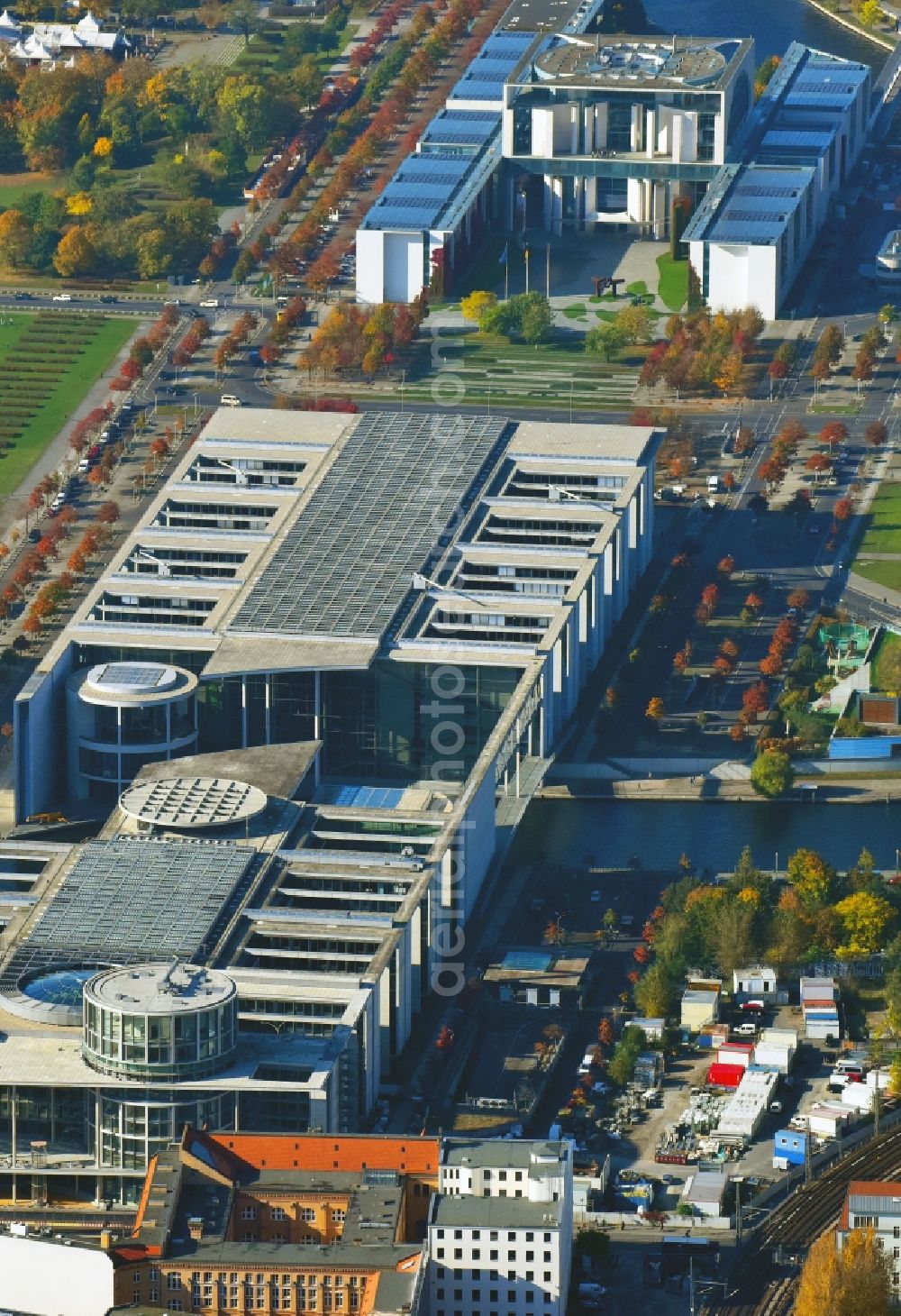 Berlin from above - Extension building site of the government building Marie-Elisabeth-Lueders-Haus in the city centre Berlin