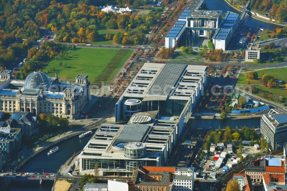 Berlin from the bird's eye view: Extension building site of the government building Marie-Elisabeth-Lueders-Haus in the city centre Berlin