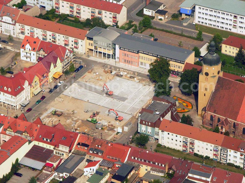 Lübben (Brandenburg) from above - 10.09.2005 Lübben Baustelle am Marktplatz in Lübben