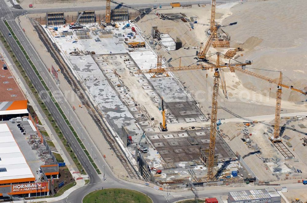 Aerial photograph München - Blick auf die Baustelle des Möbelhauses Höffner an der Hans-Steinkohl-Strasse im Südwesten Münchens Ausführende Baufirma ist die Klebl GmbH,Gößweinstraße 2,92318 Neumarkt,Tel.: (0 91 81) 9 00-0 frank.michaela@klebl.de,E-Mail: klebl@klebl.de