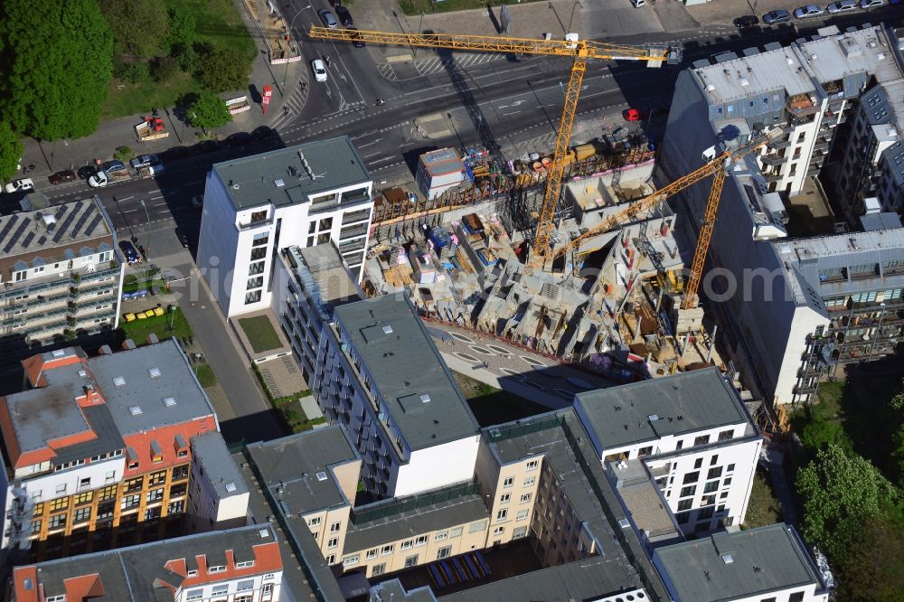 Berlin from above - In the Chausseestrasse at the level Liesenstraße currently being built the Karidu construction Gmbh according to the architect Sagdan Karpuz the Merika Hotel