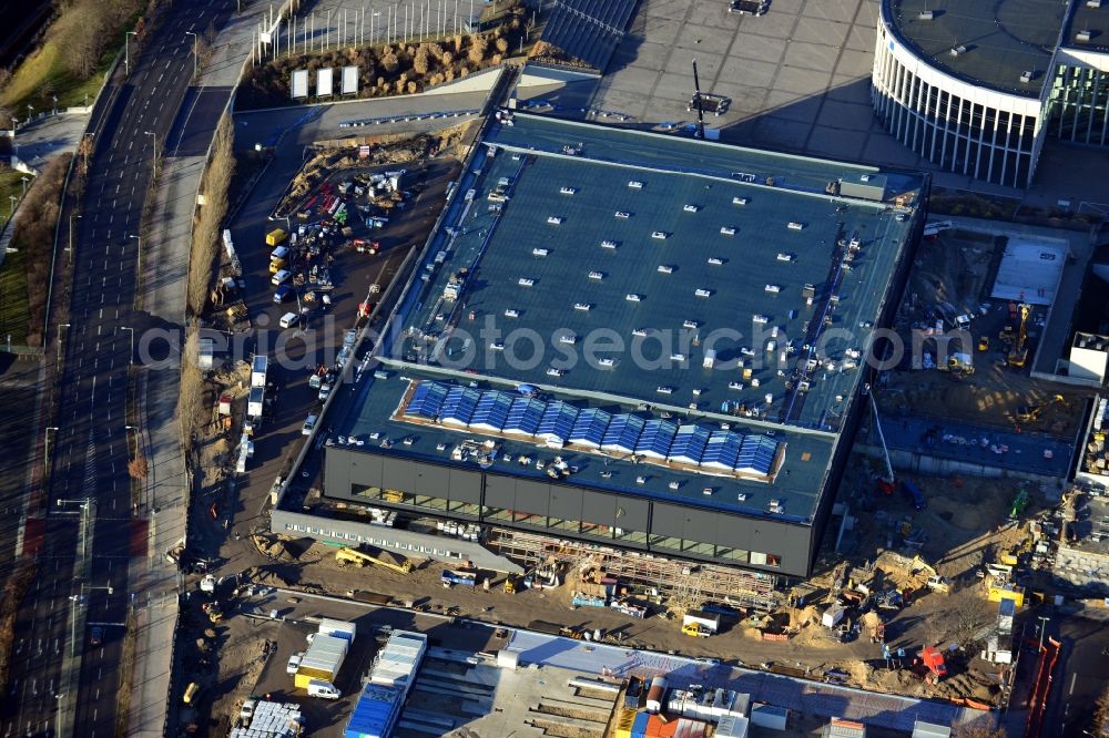 Aerial image Berlin - View of construction site at the exhibition venue Cube City Exhibition Grounds in Berlin Charlottenburg. On the site of the demolished Germany Hall is to be completed by the end of 2013, designed by the architectural firm UNIQUE CODE suitable congress hall