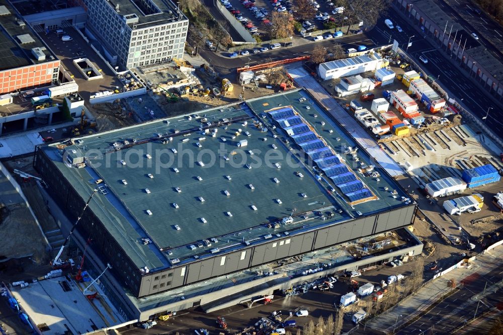 Aerial image Berlin - View of construction site at the exhibition venue Cube City Exhibition Grounds in Berlin Charlottenburg. On the site of the demolished Germany Hall is to be completed by the end of 2013, designed by the architectural firm UNIQUE CODE suitable congress hall