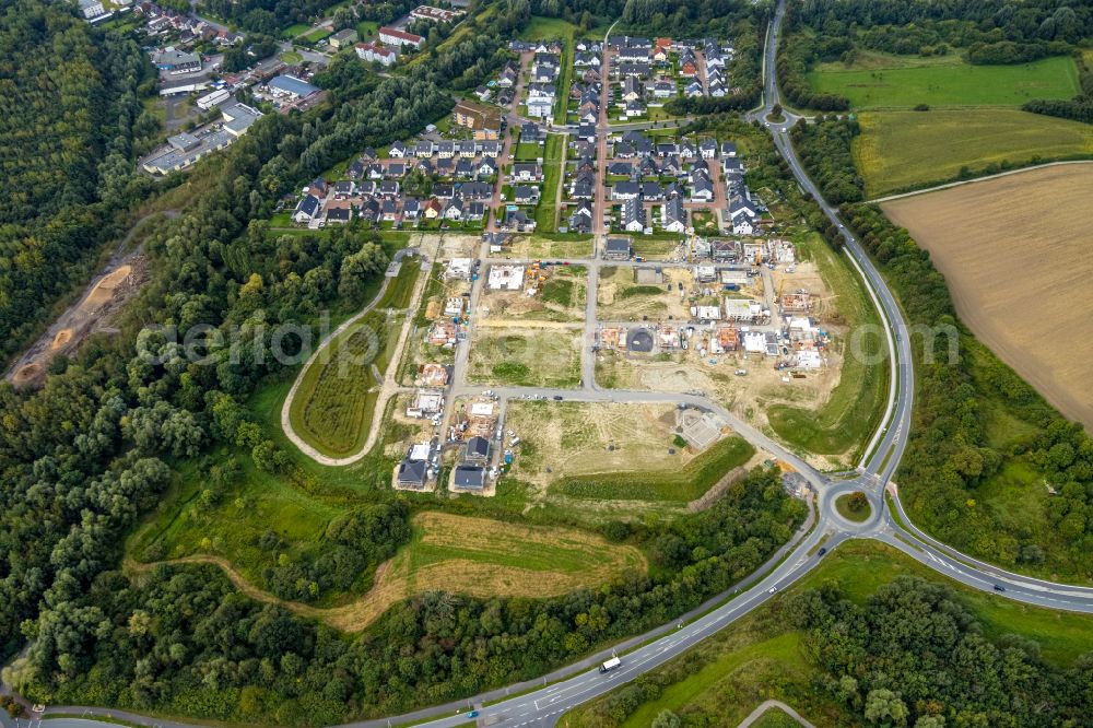 Hamm from the bird's eye view: Residential construction site of a mixed development with multi-family houses and single-family houses- new building Heimshof Ost on the Sachsenring in the district Heessen in Hamm in the Ruhr area in the state North Rhine-Westphalia, Germany