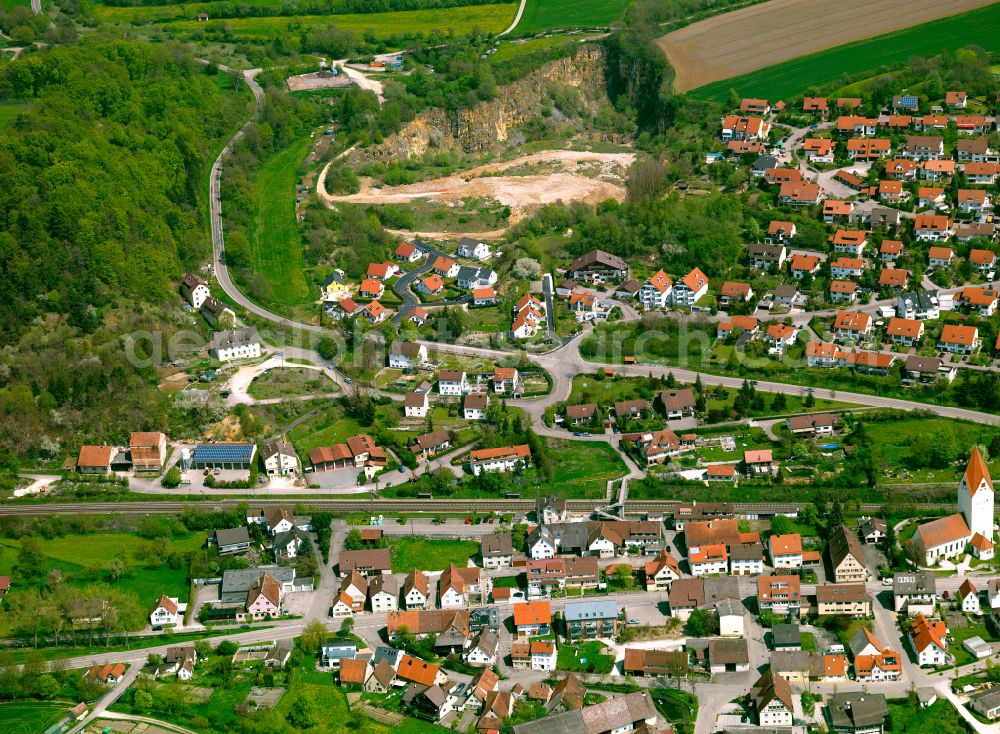 Lonsee from the bird's eye view: Residential area construction site of a mixed development with multi-family houses and single-family houses- New building at the in Lonsee in the state Baden-Wuerttemberg, Germany