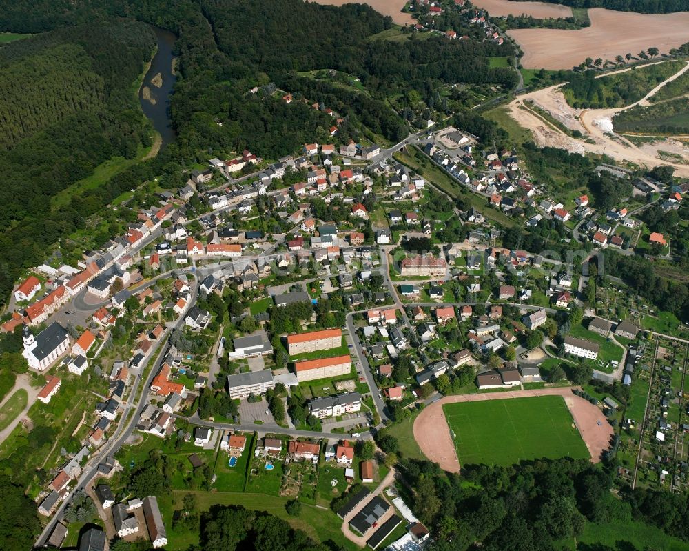 Aerial photograph Wechselburg - Residential area construction site of a mixed development with multi-family houses and single-family houses- New building at the in Wechselburg in the state Saxony, Germany