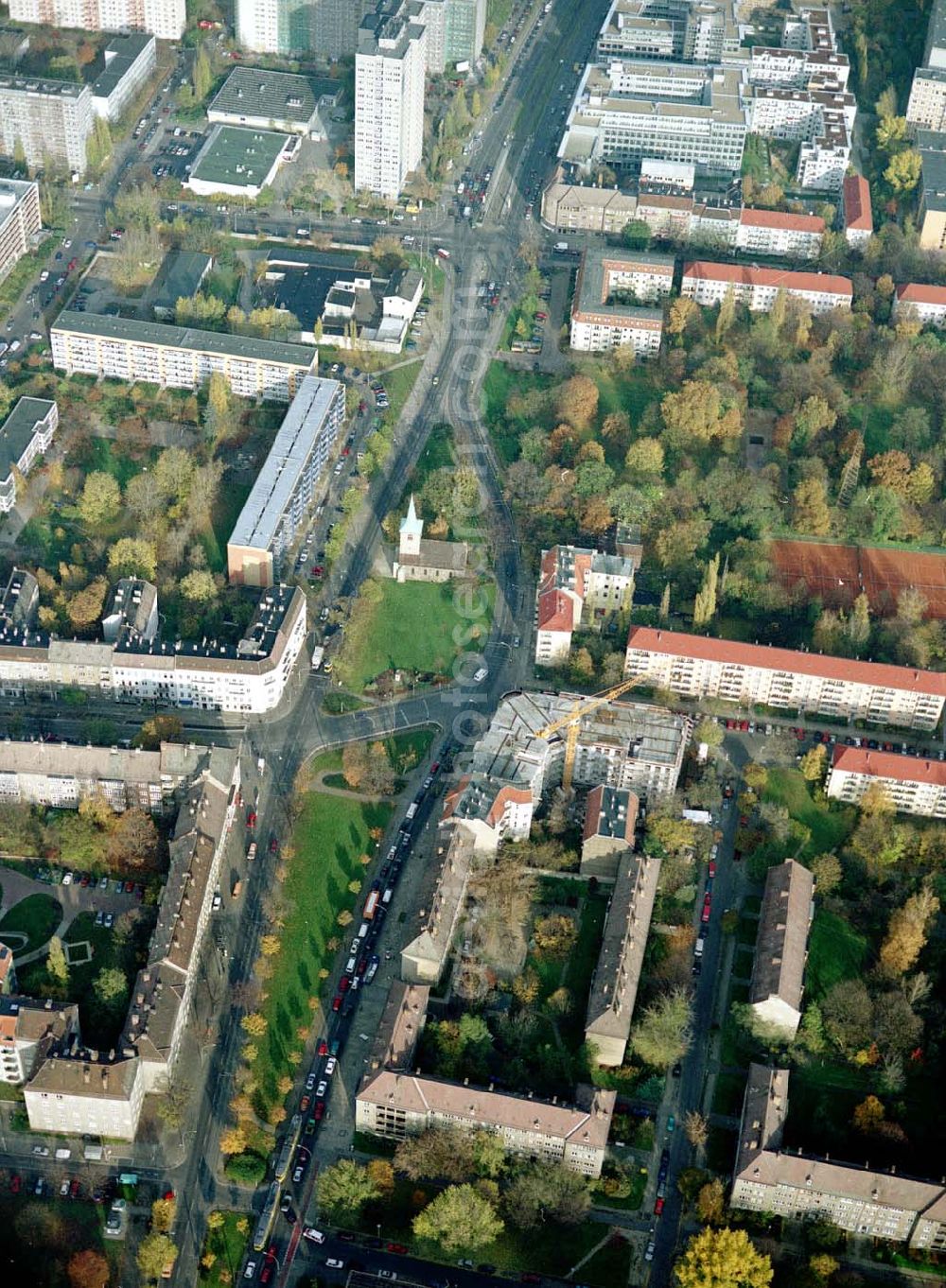 Berlin - Lichtenberg from above - Baustelle an der Möllendorfstraße / Bornitzstraße zur Errichtung des Hauses am Löperplatz in Berlin - Lichtenberg.