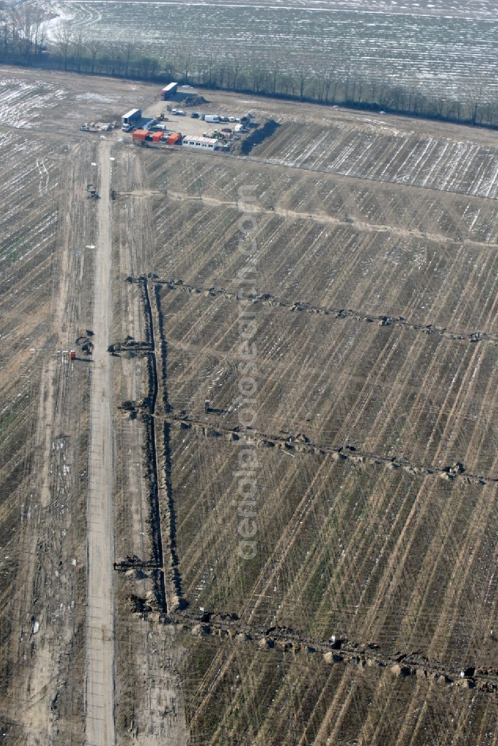 Willmersdorf from the bird's eye view: Construction site and assembly work for solar park and solar power plant in Willmersdorf in the state Brandenburg