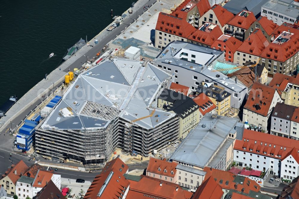 Aerial photograph Regensburg - Extension of a new construction site at the Museum- Building Museum of Bayerischen Geschichte on Hunnenmarkt - Donauplatz in the district Innenstadt in Regensburg in the state Bavaria, Germany