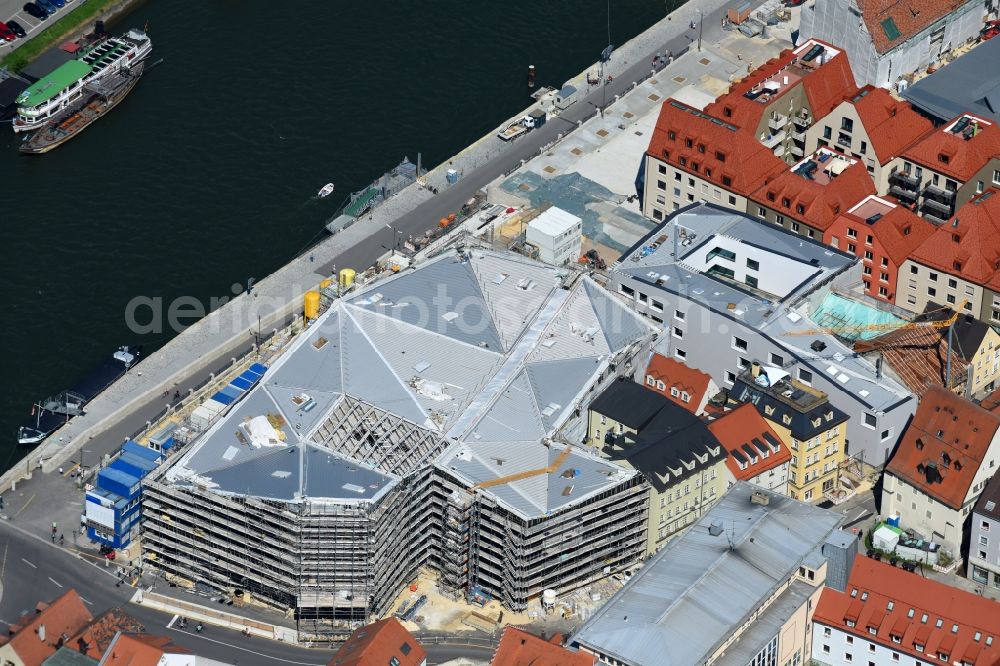 Aerial photograph Regensburg - Extension of a new construction site at the Museum- Building Museum of Bayerischen Geschichte on Hunnenmarkt - Donauplatz in the district Innenstadt in Regensburg in the state Bavaria, Germany