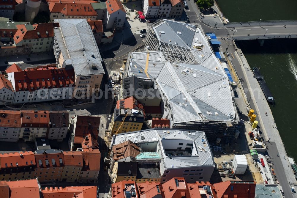 Regensburg from above - Extension of a new construction site at the Museum- Building Museum of Bayerischen Geschichte on Hunnenmarkt - Donauplatz in the district Innenstadt in Regensburg in the state Bavaria, Germany