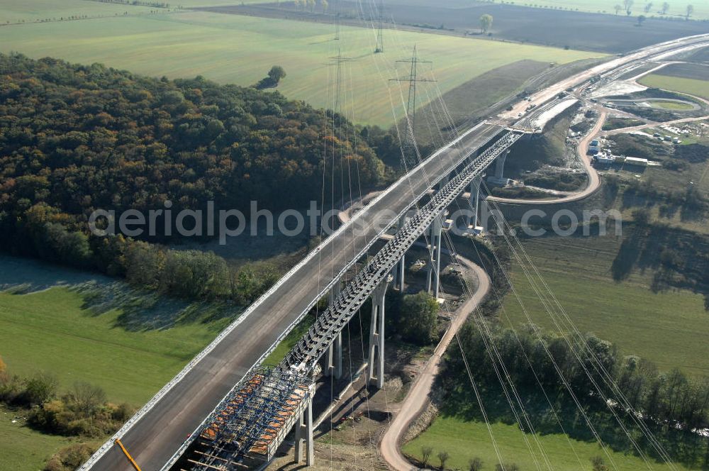 Aerial photograph Ettenhausen - Blick auf die Baustelle der neuen Nessetalbrücke mit einer Länge von 380 m. Die Brücke ist Teil des Projekt Nordverlegung / Umfahrung Hörselberge der Autobahn E40 / A4 in Thüringen bei Eisenach. Durchgeführt werden die im Zuge dieses Projektes notwendigen Arbeiten unter an derem von den Mitarbeitern der Niederlassung Weimar der EUROVIA Verkehrsbau Union sowie der Niederlassungen Abbruch und Erdbau, Betonstraßenbau, Ingenieurbau und TECO Schallschutz der EUROVIA Beton sowie der DEGES.