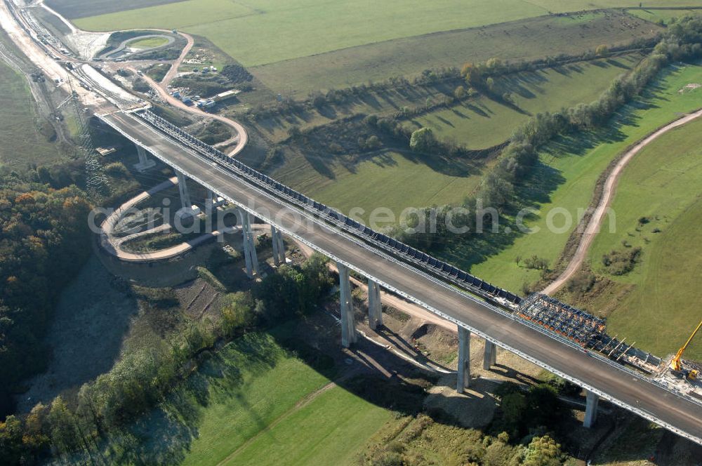 Ettenhausen from the bird's eye view: Blick auf die Baustelle der neuen Nessetalbrücke mit einer Länge von 380 m. Die Brücke ist Teil des Projekt Nordverlegung / Umfahrung Hörselberge der Autobahn E40 / A4 in Thüringen bei Eisenach. Durchgeführt werden die im Zuge dieses Projektes notwendigen Arbeiten unter an derem von den Mitarbeitern der Niederlassung Weimar der EUROVIA Verkehrsbau Union sowie der Niederlassungen Abbruch und Erdbau, Betonstraßenbau, Ingenieurbau und TECO Schallschutz der EUROVIA Beton sowie der DEGES.