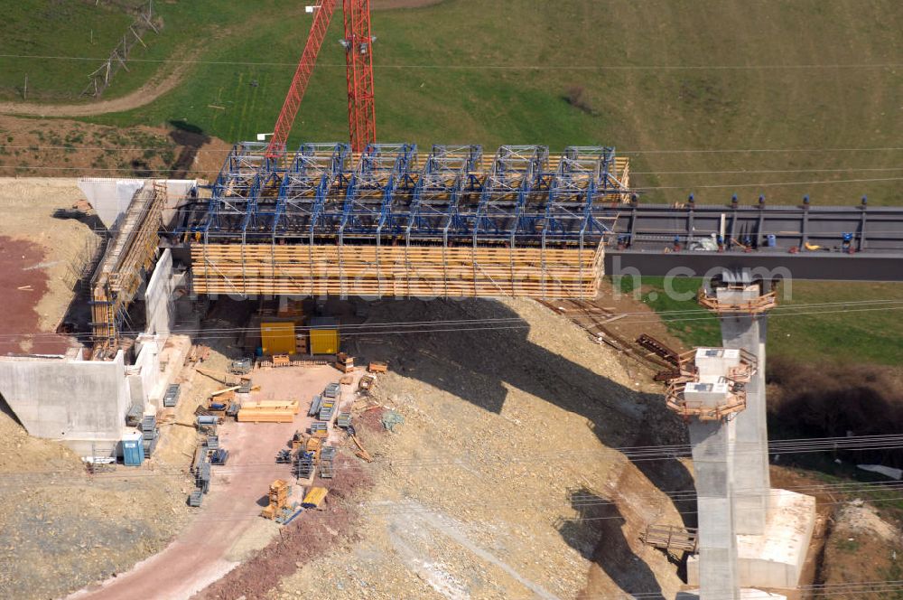 Aerial image Ettenhausen - Blick auf die Baustelle der neuen Nessetalbrücke mit einer Länge von 380 m. Die Brücke ist Teil des Projekt Nordverlegung / Umfahrung Hörselberge der Autobahn E40 / A4 in Thüringen bei Eisenach. Durchgeführt werden die im Zuge dieses Projektes notwendigen Arbeiten unter an derem von den Mitarbeitern der Niederlassung Weimar der EUROVIA Verkehrsbau Union sowie der Niederlassungen Abbruch und Erdbau, Betonstraßenbau, Ingenieurbau und TECO Schallschutz der EUROVIA Beton sowie der DEGE??