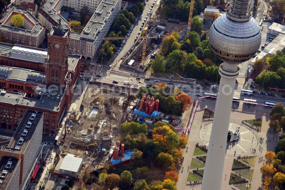 Berlin from the bird's eye view: Construction site Berliner Rathaus Station of the underground line expansion U5 of the BVG in Berlin-Mitte