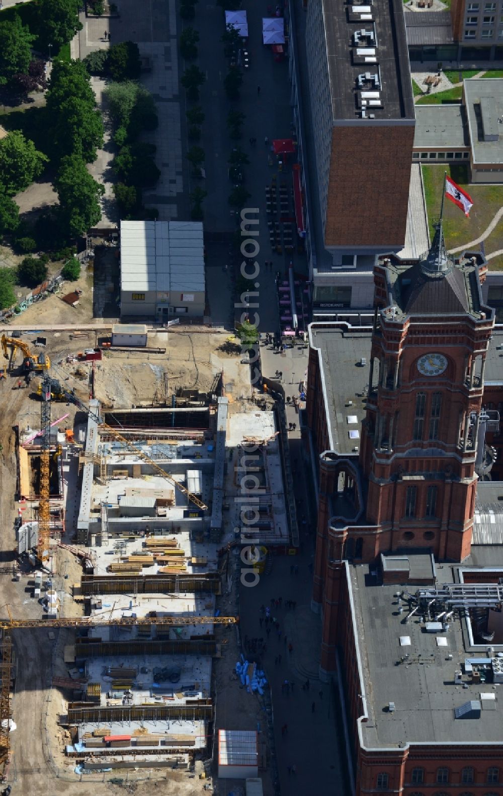 Aerial photograph Berlin Mitte - Construction site Berliner Rathaus Station of the underground line expansion U5 of the BVG in Berlin-Mitte