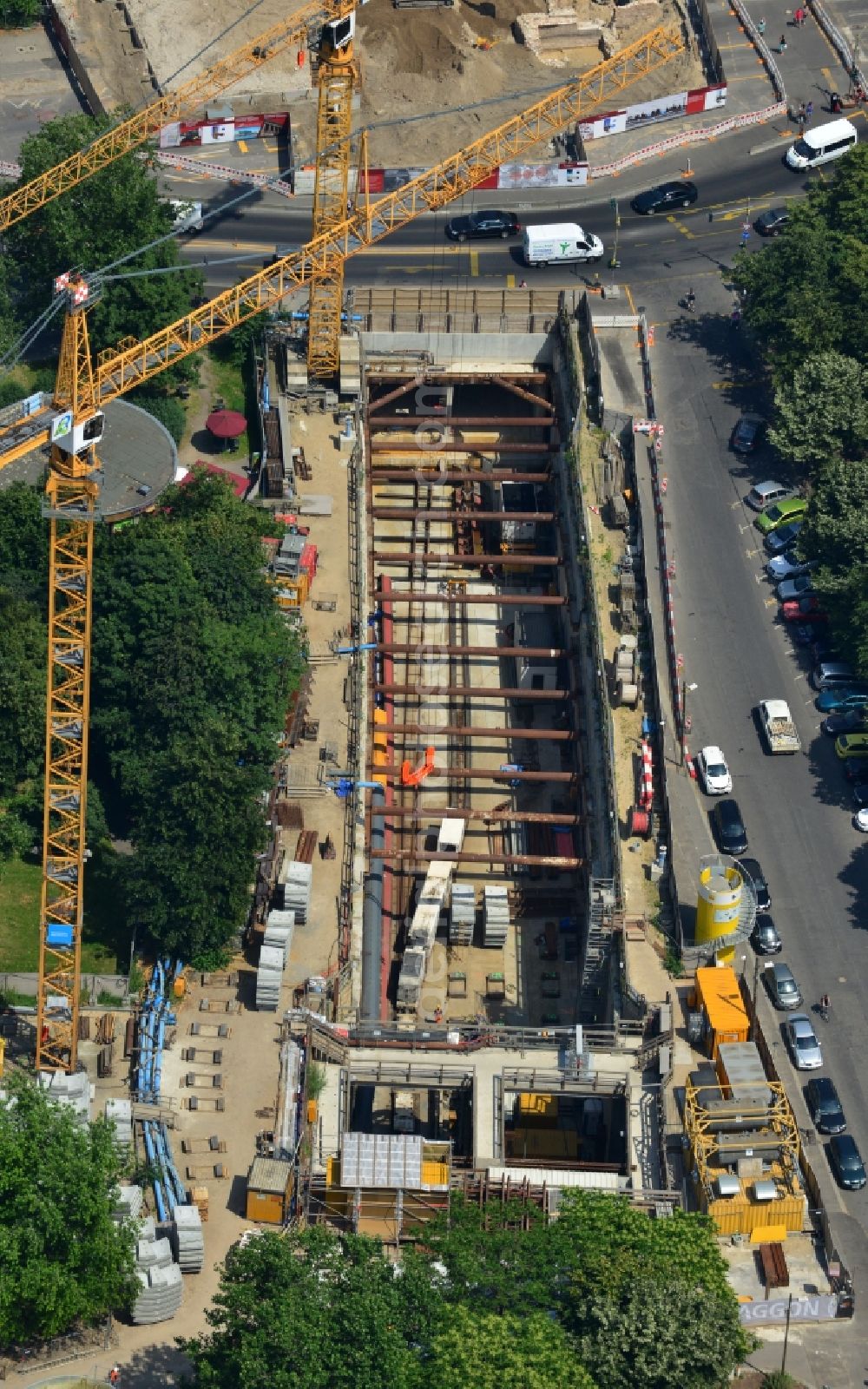 Berlin Mitte from the bird's eye view: Construction site Berliner Rathaus Station of the underground line expansion U5 of the BVG in Berlin-Mitte