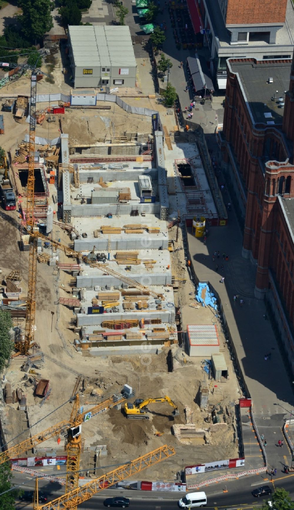 Aerial photograph Berlin Mitte - Construction site Berliner Rathaus Station of the underground line expansion U5 of the BVG in Berlin-Mitte