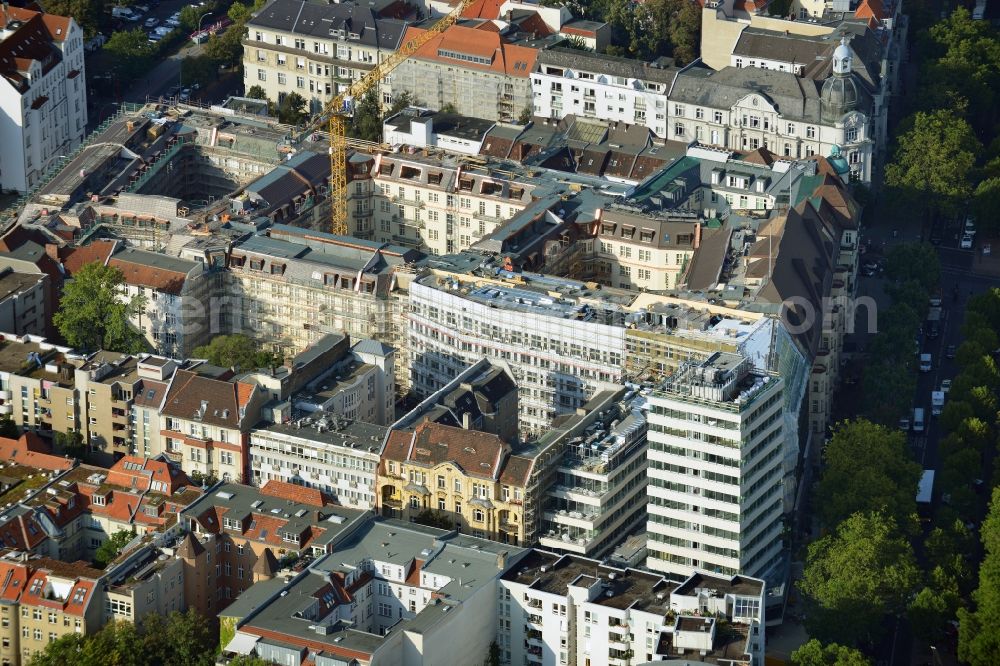 Berlin from above - Site for the new office and retail building N ° 195 Kurfürstendamm. ALPINE Bau AG, Germany through the implementation of the structural work and refurbishment of the listed building