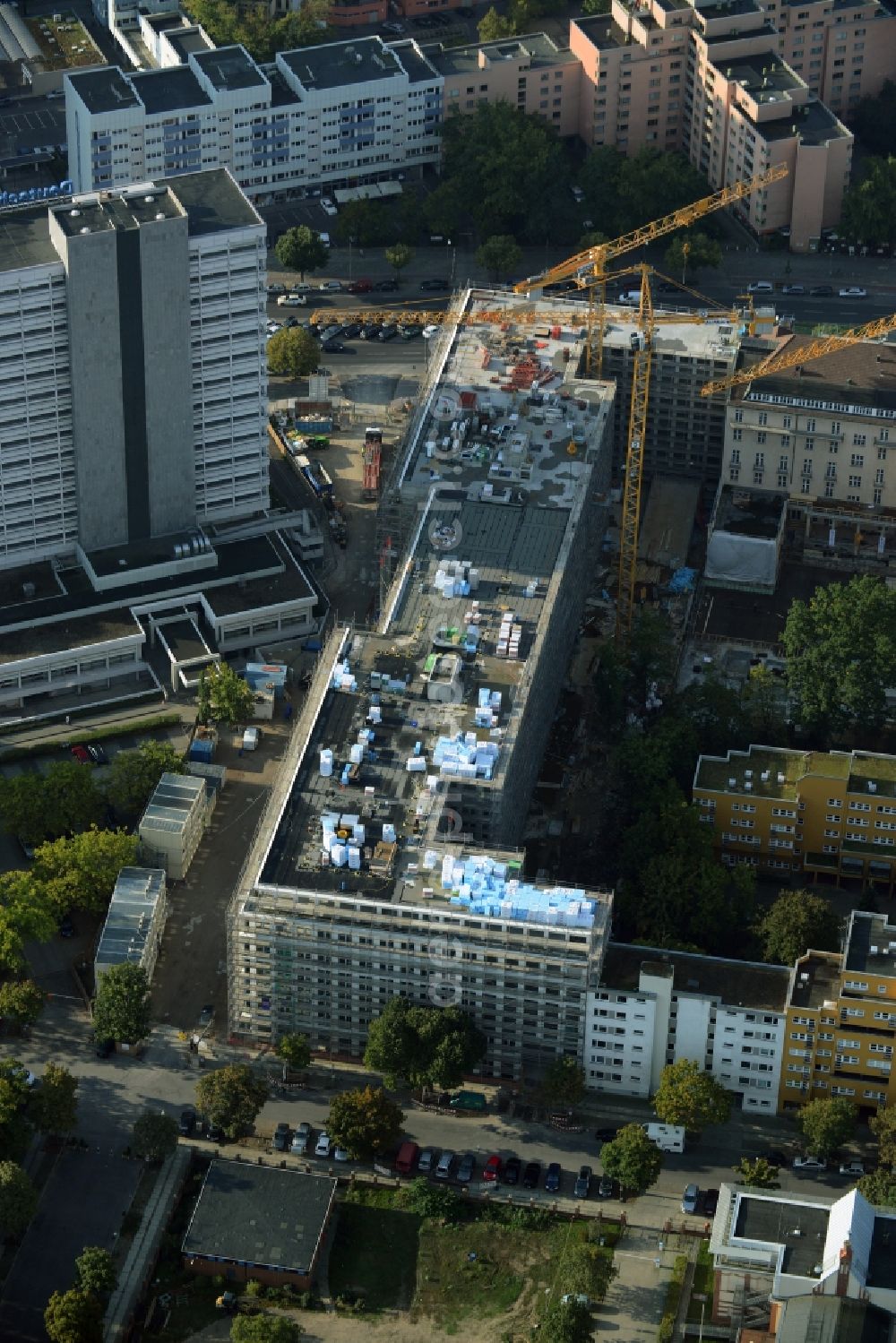 Berlin from above - Site clearance for construction German Bank Campus in the Charlottenburg district of Berlin