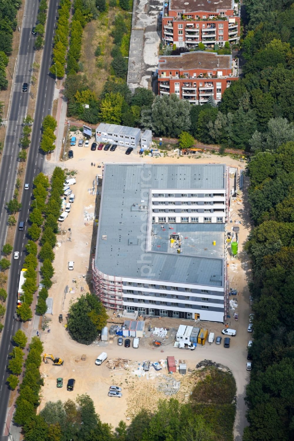 Aerial photograph Berlin - Construction site of the new buildings of the retirement home - retirement Blumberger Damm corner Altentreptower Strasse in the district Marzahn in Berlin, Germany