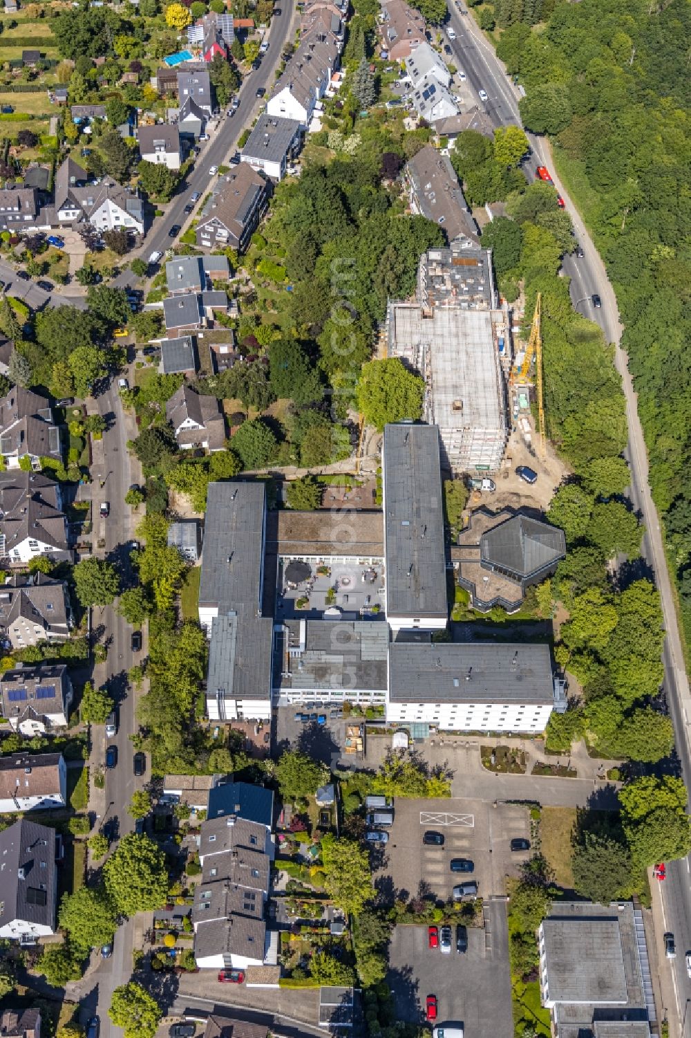 Essen from the bird's eye view: Construction site of the new buildings of the retirement home - retirement GESBE on Heidhauser Strasse in the district Heidhausen in Essen in the state North Rhine-Westphalia, Germany