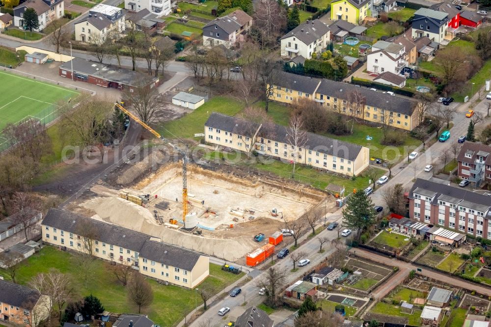 Aerial photograph Duisburg - Construction site of the new buildings of the retirement home - retirement of Heimstatt St. Barbara e. V. on Elisabethstrasse in Duisburg in the state North Rhine-Westphalia, Germany