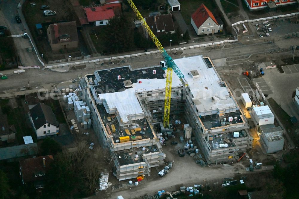 Neuruppin from the bird's eye view: Construction site of the new buildings of the retirement home - retirement on Artur-Becker-Strasse in Neuruppin in the state Brandenburg, Germany