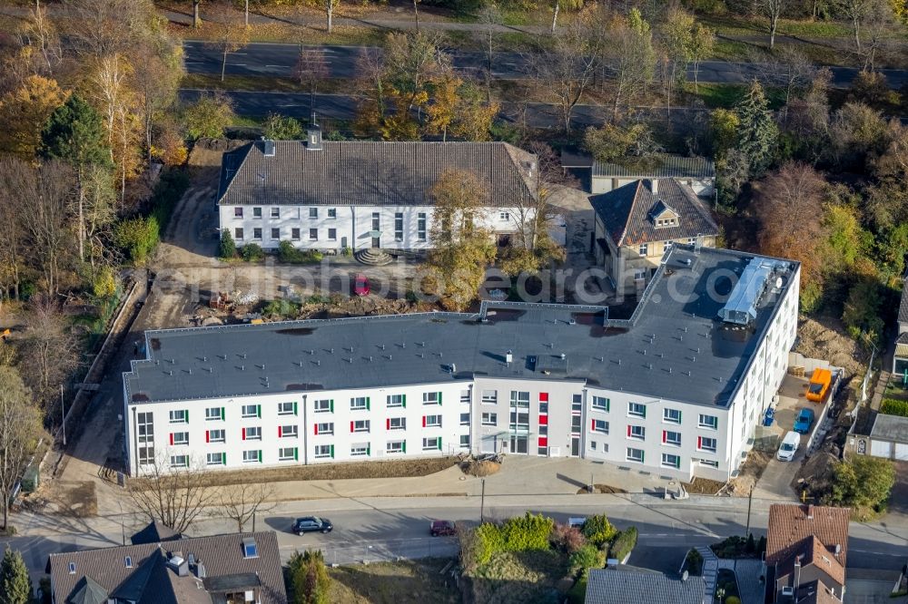 Bochum from the bird's eye view: Construction site of the new buildings of the retirement home - retirement on Kemnader Strasse - Koenigsallee in the district Stiepel in Bochum in the state North Rhine-Westphalia, Germany