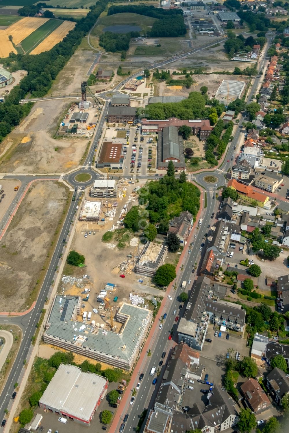 Aerial photograph Dorsten - Construction site of a new build retirement home BELLINI-Seniorenresidenz on Halterner Strasse in the district Hervest in Dorsten in the state North Rhine-Westphalia