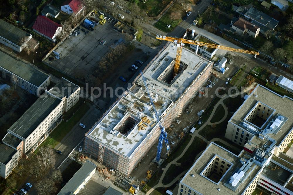 Berlin from the bird's eye view: Construction site of a new build retirement home of Vivantes Forum fuer Senioren GmbH on Muensterberger Weg in the district Kaulsdorf in Berlin, Germany