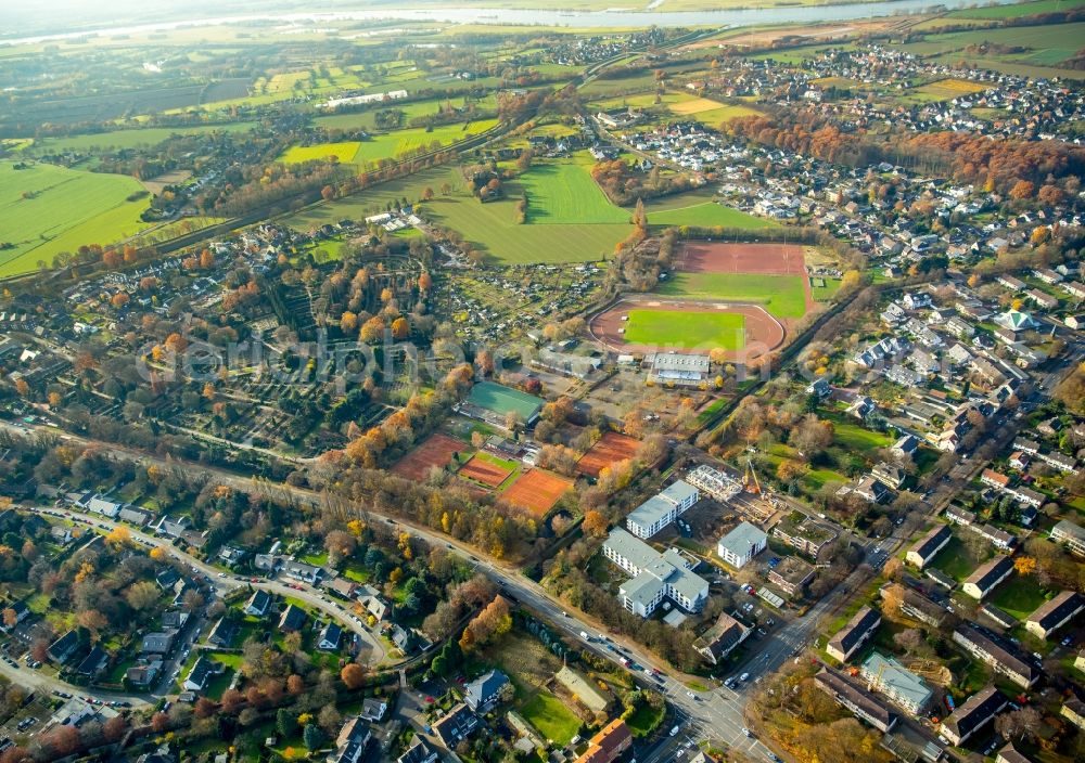 Dinslaken from the bird's eye view: Construction site of a new build retirement home Wilhelm-Lantermann-Haus on the Gneisenaustrasse in the district Ruhr Metropolitan Area in Dinslaken in the state North Rhine-Westphalia