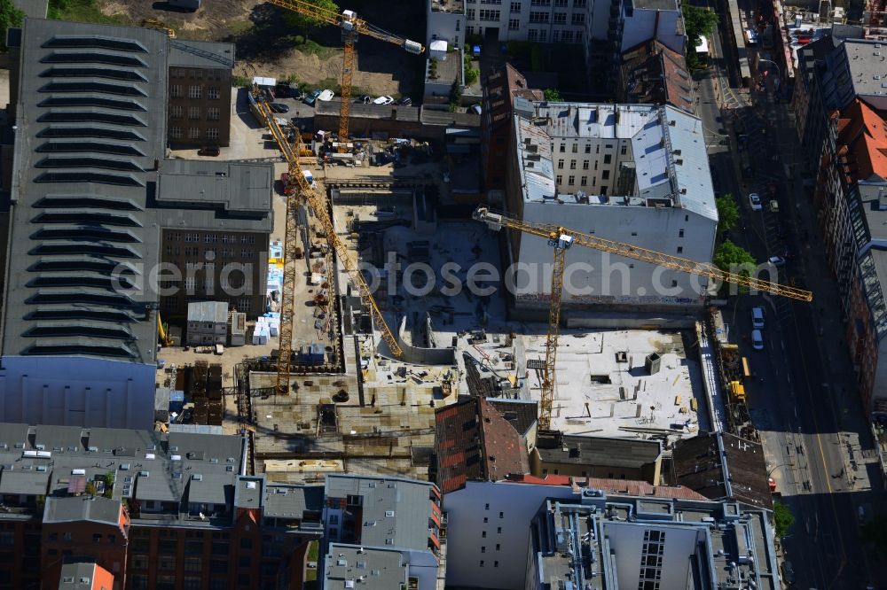 Aerial image Berlin Mitte - Construction site for a new hotel on the Titanic Chausseestraße - Zinnowitzer street in Berlin - Mitte