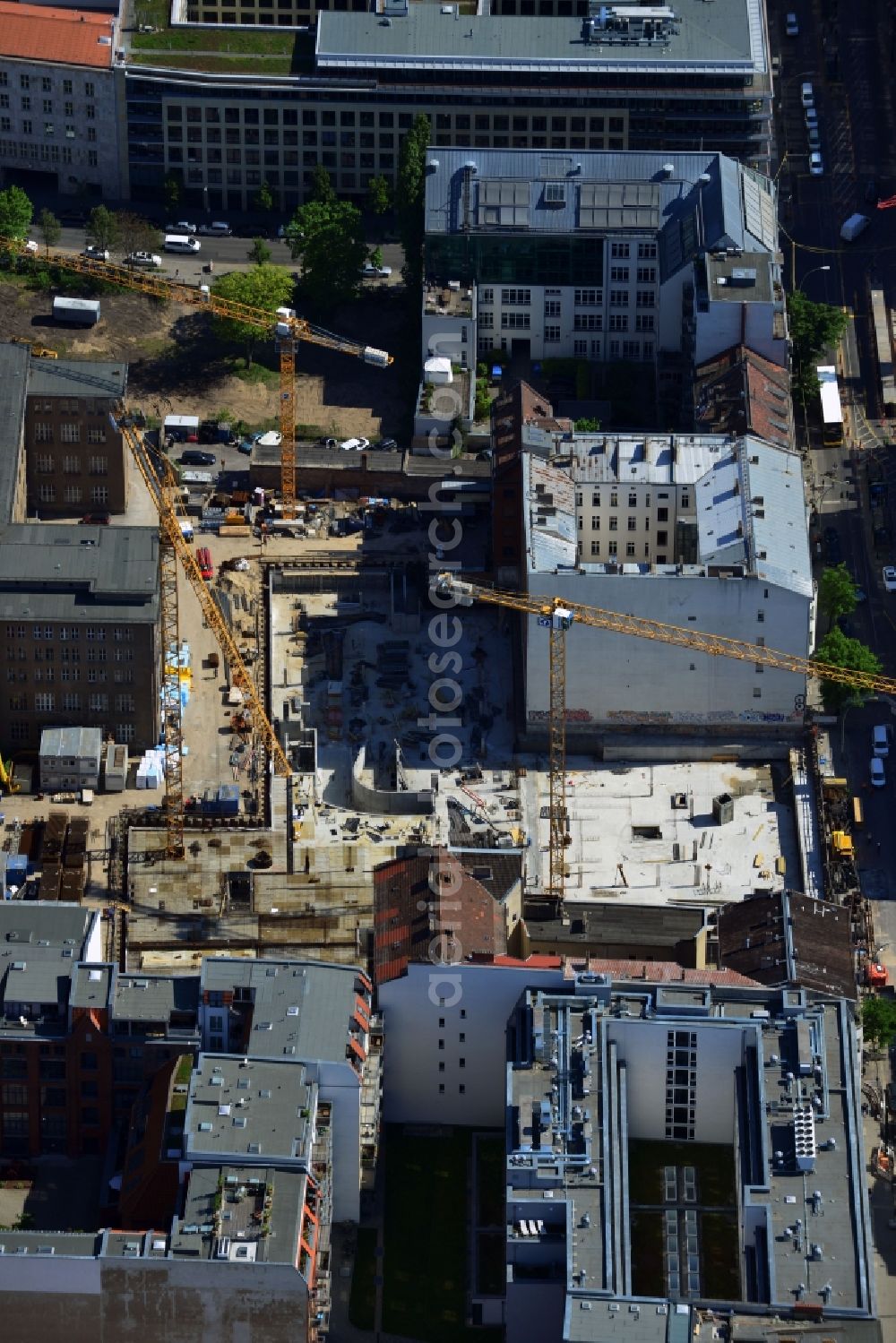 Berlin Mitte from above - Construction site for a new hotel on the Titanic Chausseestraße - Zinnowitzer street in Berlin - Mitte