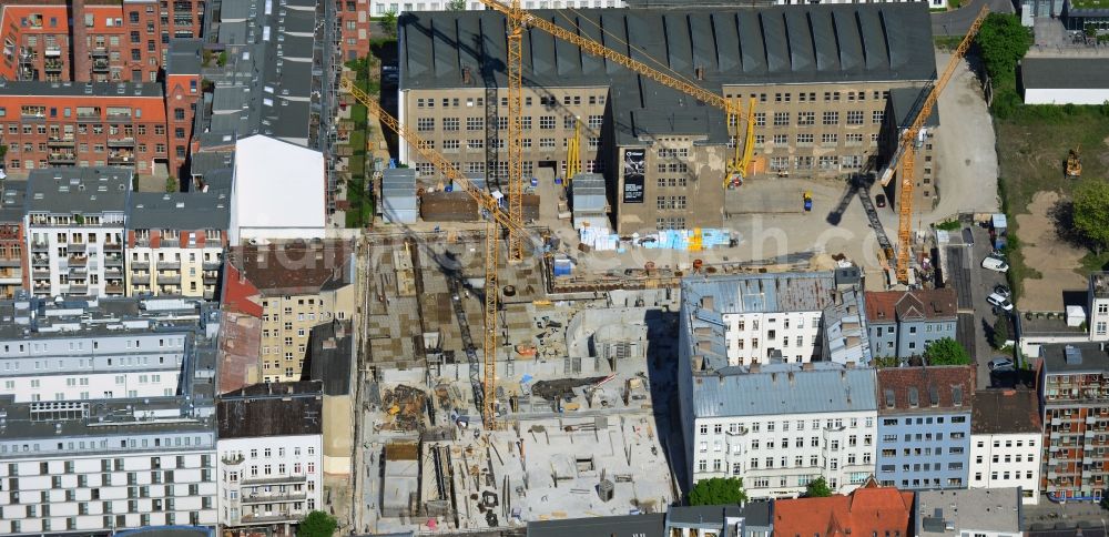 Aerial photograph Berlin Mitte - Construction site for a new hotel on the Titanic Chausseestraße - Zinnowitzer street in Berlin - Mitte